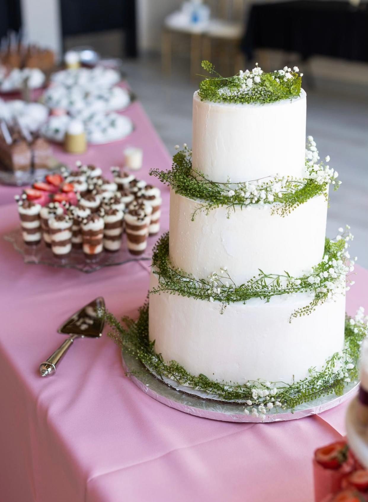 Wedding cake at The Hut